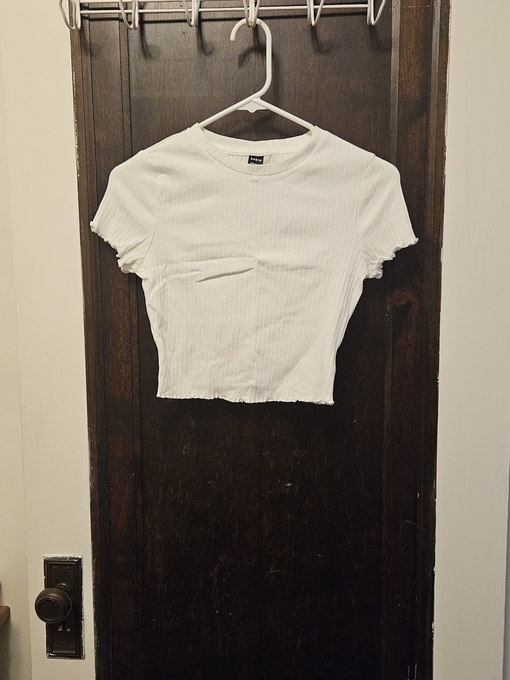 SHEIN White Ribbed Cropped Tee with Lettuce Trim
